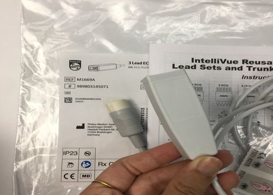 M1669A इंटरलिव्यू पुनः प्रयोज्य 3 लीड ईसीजी केबल aAMI/IEC 2.7M TPU सामग्री
