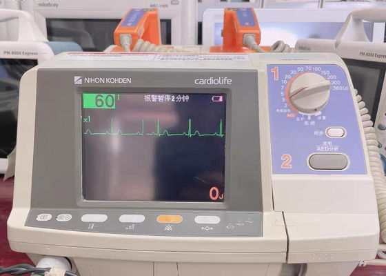 NIHON KOHDEN डिफिब्रिलेटर सेवा और मरम्मत TEC-7621C हैंडल बैटरी के साथ